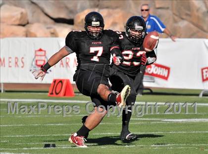 Thumbnail 3 in El Toro vs. Tustin (CIF SS Southwest Division Final)  photogallery.