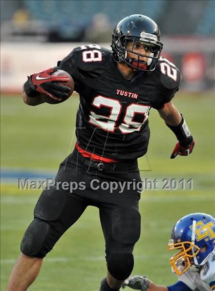 Thumbnail 2 in El Toro vs. Tustin (CIF SS Southwest Division Final)  photogallery.