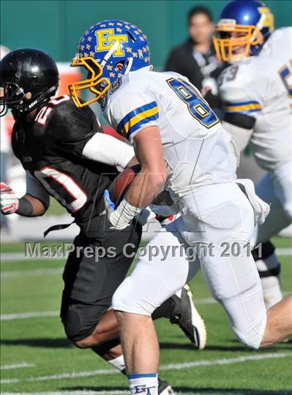 Thumbnail 3 in El Toro vs. Tustin (CIF SS Southwest Division Final)  photogallery.