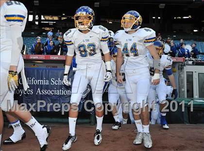 Thumbnail 3 in El Toro vs. Tustin (CIF SS Southwest Division Final)  photogallery.