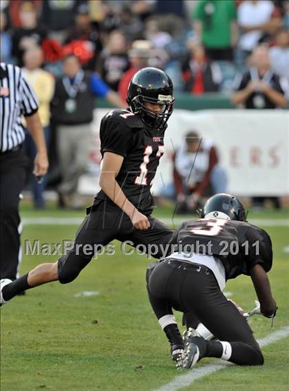 Thumbnail 2 in El Toro vs. Tustin (CIF SS Southwest Division Final)  photogallery.