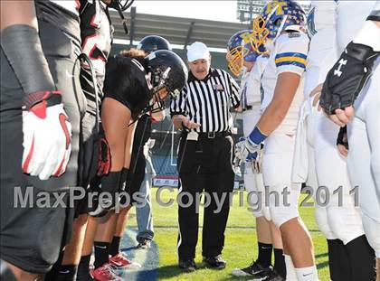 Thumbnail 2 in El Toro vs. Tustin (CIF SS Southwest Division Final)  photogallery.
