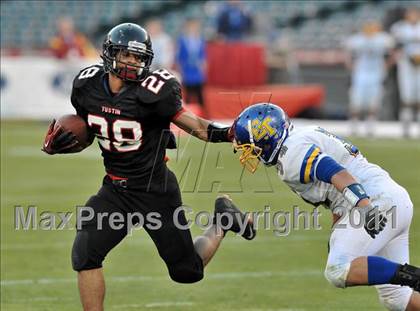 Thumbnail 2 in El Toro vs. Tustin (CIF SS Southwest Division Final)  photogallery.