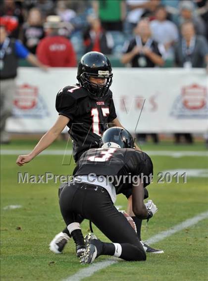 Thumbnail 3 in El Toro vs. Tustin (CIF SS Southwest Division Final)  photogallery.