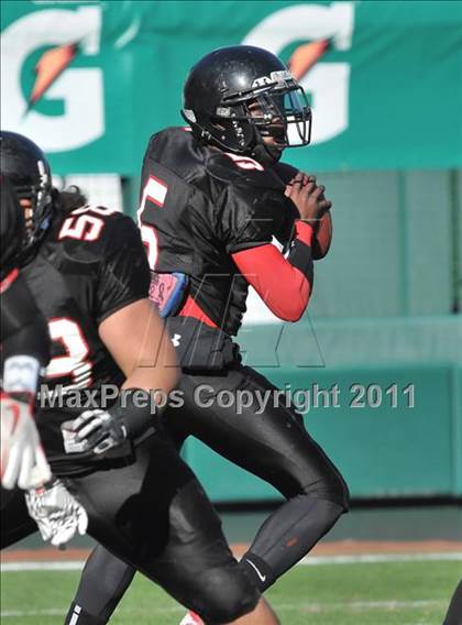 Thumbnail 3 in El Toro vs. Tustin (CIF SS Southwest Division Final)  photogallery.