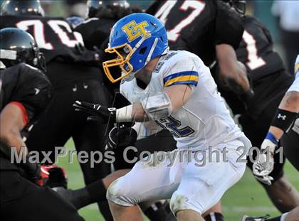 Thumbnail 2 in El Toro vs. Tustin (CIF SS Southwest Division Final)  photogallery.