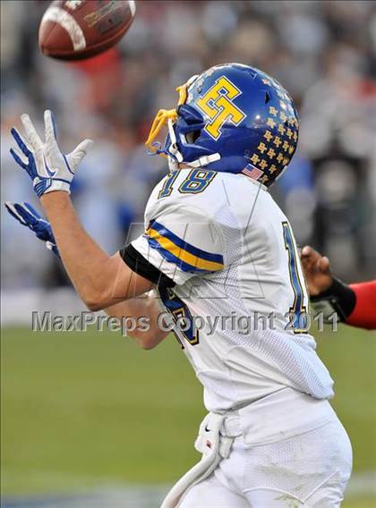 Thumbnail 2 in El Toro vs. Tustin (CIF SS Southwest Division Final)  photogallery.