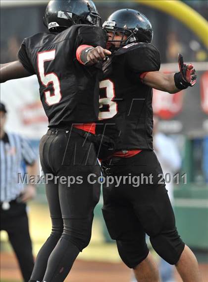 Thumbnail 3 in El Toro vs. Tustin (CIF SS Southwest Division Final)  photogallery.