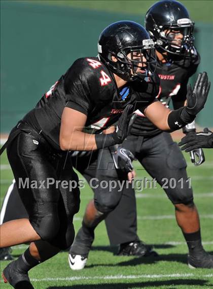 Thumbnail 2 in El Toro vs. Tustin (CIF SS Southwest Division Final)  photogallery.