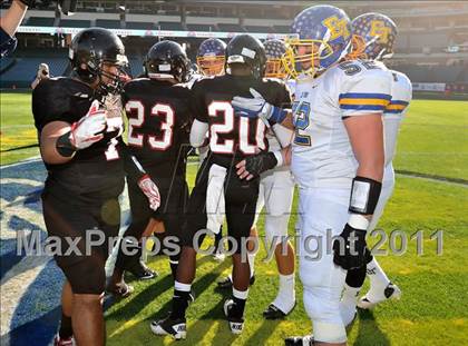 Thumbnail 3 in El Toro vs. Tustin (CIF SS Southwest Division Final)  photogallery.
