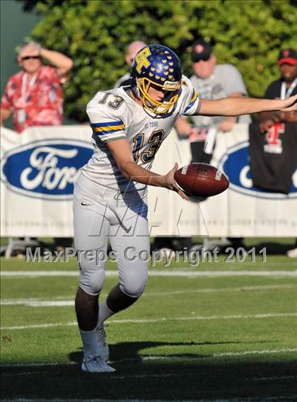 Thumbnail 3 in El Toro vs. Tustin (CIF SS Southwest Division Final)  photogallery.