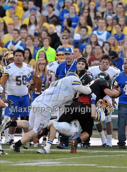 Thumbnail 3 in El Toro vs. Tustin (CIF SS Southwest Division Final)  photogallery.