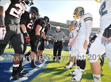 Thumbnail 1 in El Toro vs. Tustin (CIF SS Southwest Division Final)  photogallery.