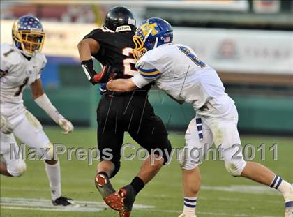 Thumbnail 3 in El Toro vs. Tustin (CIF SS Southwest Division Final)  photogallery.
