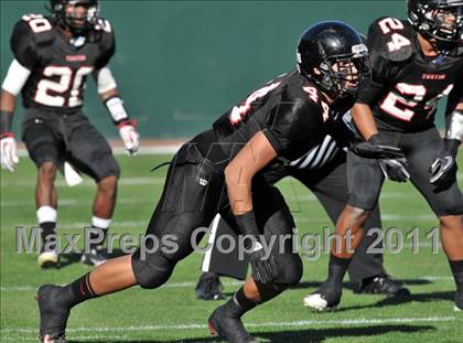 Thumbnail 1 in El Toro vs. Tustin (CIF SS Southwest Division Final)  photogallery.