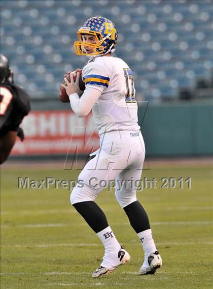 Thumbnail 3 in El Toro vs. Tustin (CIF SS Southwest Division Final)  photogallery.