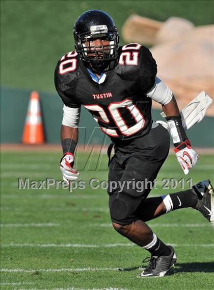 Thumbnail 1 in El Toro vs. Tustin (CIF SS Southwest Division Final)  photogallery.