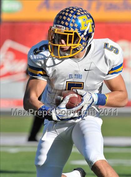 Thumbnail 3 in El Toro vs. Tustin (CIF SS Southwest Division Final)  photogallery.