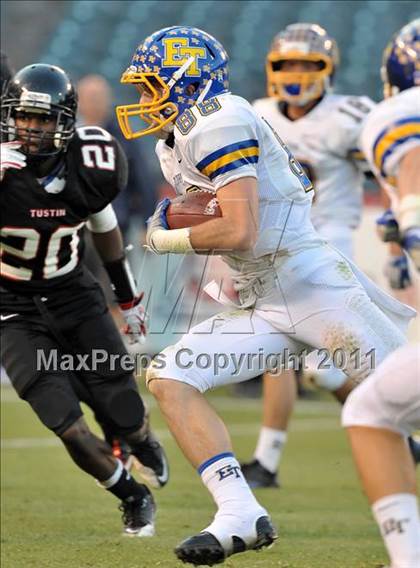 Thumbnail 3 in El Toro vs. Tustin (CIF SS Southwest Division Final)  photogallery.