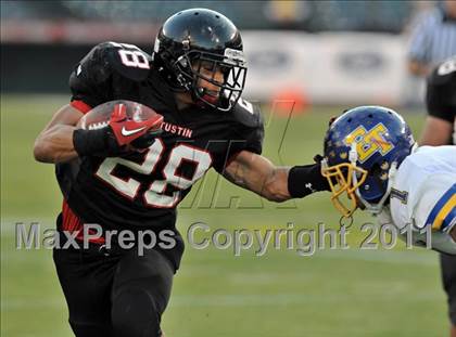 Thumbnail 2 in El Toro vs. Tustin (CIF SS Southwest Division Final)  photogallery.