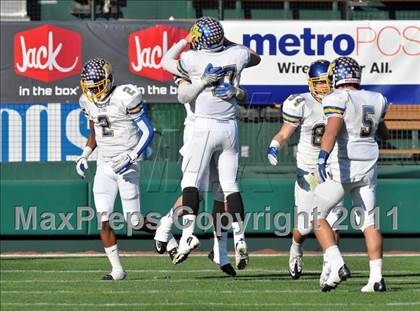 Thumbnail 3 in El Toro vs. Tustin (CIF SS Southwest Division Final)  photogallery.