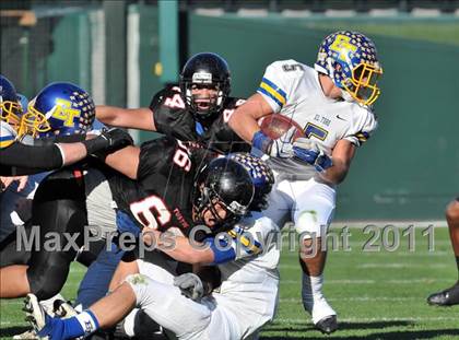 Thumbnail 1 in El Toro vs. Tustin (CIF SS Southwest Division Final)  photogallery.