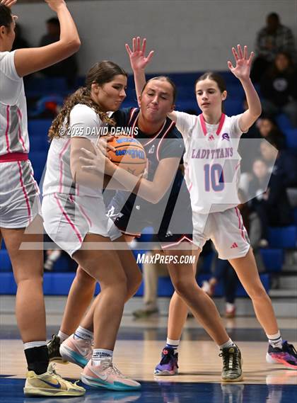 Thumbnail 3 in San Joaquin Memorial @ Frontier (Thanksgiving Hoopfest) photogallery.