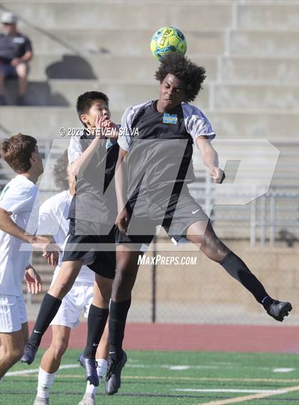 Thumbnail 2 in Helix vs. Mira Mesa (45th Annual East County Holiday Classic) photogallery.