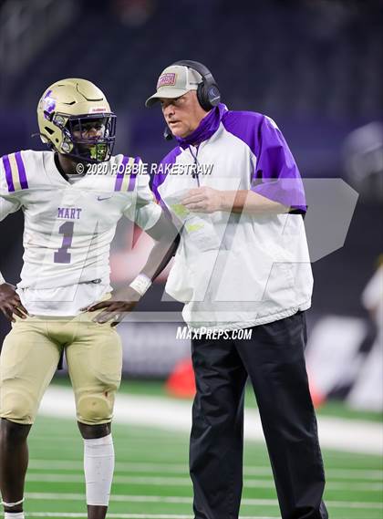 Thumbnail 2 in Windthorst vs. Mart (UIL 2A Division 1 State Final) photogallery.