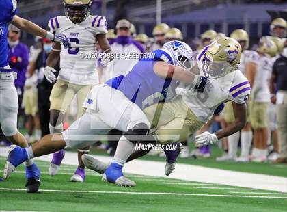 Thumbnail 2 in Windthorst vs. Mart (UIL 2A Division 1 State Final) photogallery.
