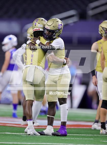 Thumbnail 2 in Windthorst vs. Mart (UIL 2A Division 1 State Final) photogallery.