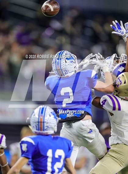 Thumbnail 2 in Windthorst vs. Mart (UIL 2A Division 1 State Final) photogallery.