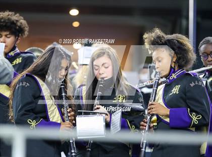 Thumbnail 2 in Windthorst vs. Mart (UIL 2A Division 1 State Final) photogallery.