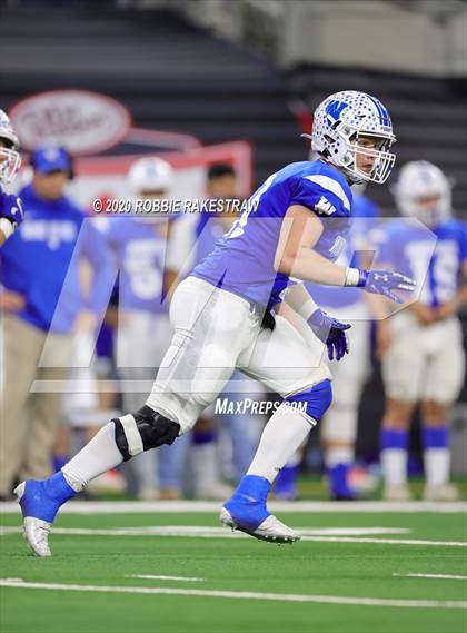 Thumbnail 3 in Windthorst vs. Mart (UIL 2A Division 1 State Final) photogallery.