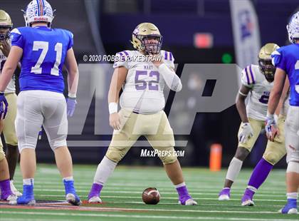 Thumbnail 2 in Windthorst vs. Mart (UIL 2A Division 1 State Final) photogallery.