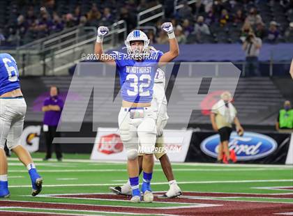 Thumbnail 2 in Windthorst vs. Mart (UIL 2A Division 1 State Final) photogallery.