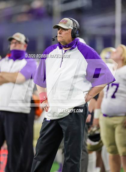 Thumbnail 2 in Windthorst vs. Mart (UIL 2A Division 1 State Final) photogallery.