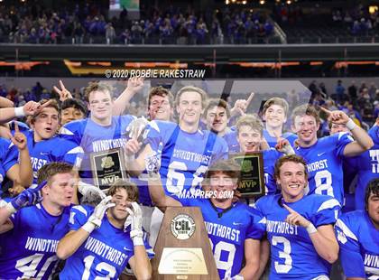 Thumbnail 2 in Windthorst vs. Mart (UIL 2A Division 1 State Final) photogallery.