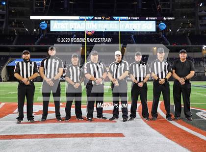 Thumbnail 2 in Windthorst vs. Mart (UIL 2A Division 1 State Final) photogallery.