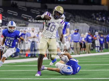 Thumbnail 3 in Windthorst vs. Mart (UIL 2A Division 1 State Final) photogallery.
