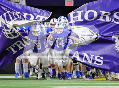 Thumbnail 2 in Windthorst vs. Mart (UIL 2A Division 1 State Final) photogallery.