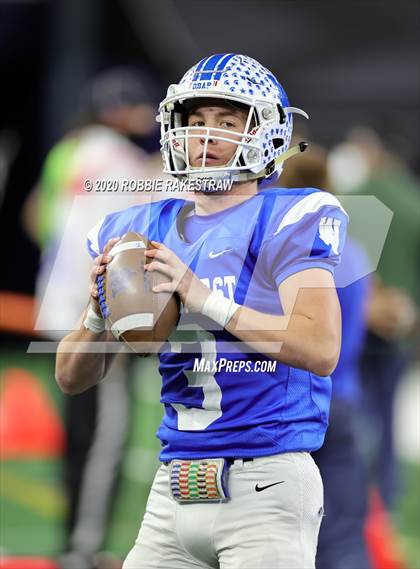 Thumbnail 1 in Windthorst vs. Mart (UIL 2A Division 1 State Final) photogallery.
