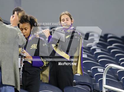 Thumbnail 1 in Windthorst vs. Mart (UIL 2A Division 1 State Final) photogallery.
