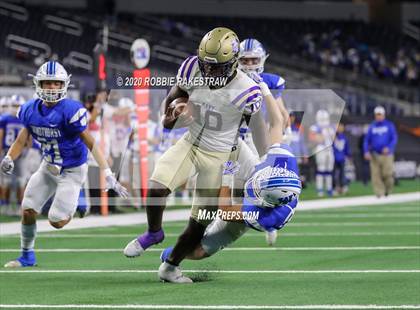 Thumbnail 2 in Windthorst vs. Mart (UIL 2A Division 1 State Final) photogallery.