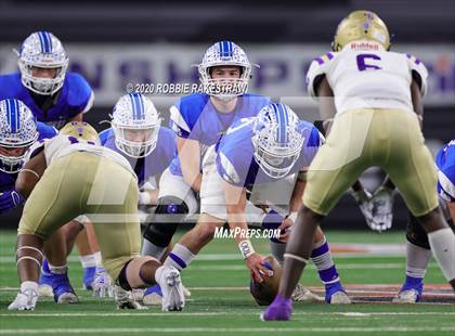 Thumbnail 2 in Windthorst vs. Mart (UIL 2A Division 1 State Final) photogallery.