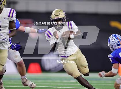 Thumbnail 1 in Windthorst vs. Mart (UIL 2A Division 1 State Final) photogallery.