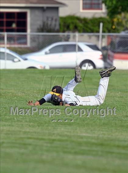 Thumbnail 3 in Campolindo vs Alameda (CIF NCS D2 Semifinal) photogallery.