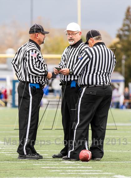 Thumbnail 3 in Elk Grove vs Lake Zurich (IHSA 7A First Round Playoff) photogallery.