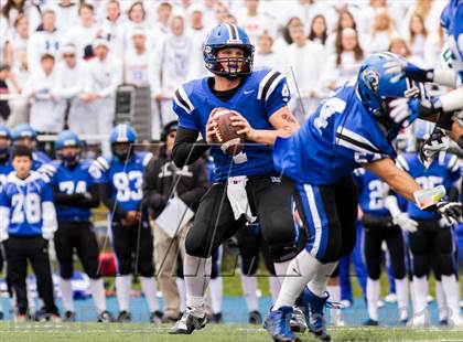 Thumbnail 1 in Elk Grove vs Lake Zurich (IHSA 7A First Round Playoff) photogallery.