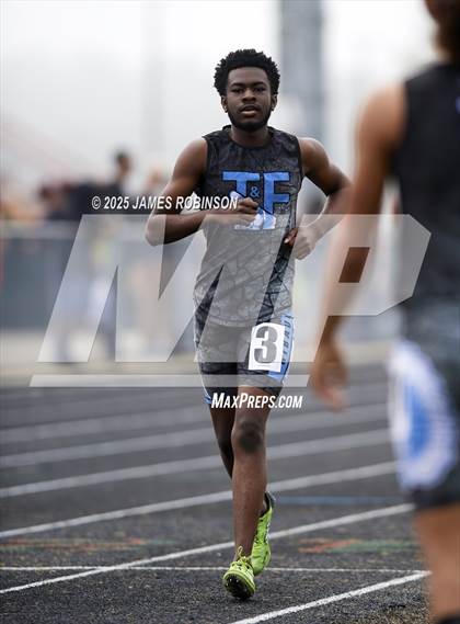 Thumbnail 1 in Mandarin Preseason Classic (3000 Meters) photogallery.